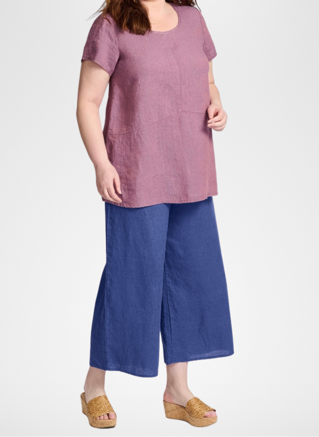 Simplest Tee (Berry Yarn Dye) paired with the Sociable Flood (solid Blueberry).   100% Linen, Machine Washable.  Model is 5’9” tall, wearing size Medium.