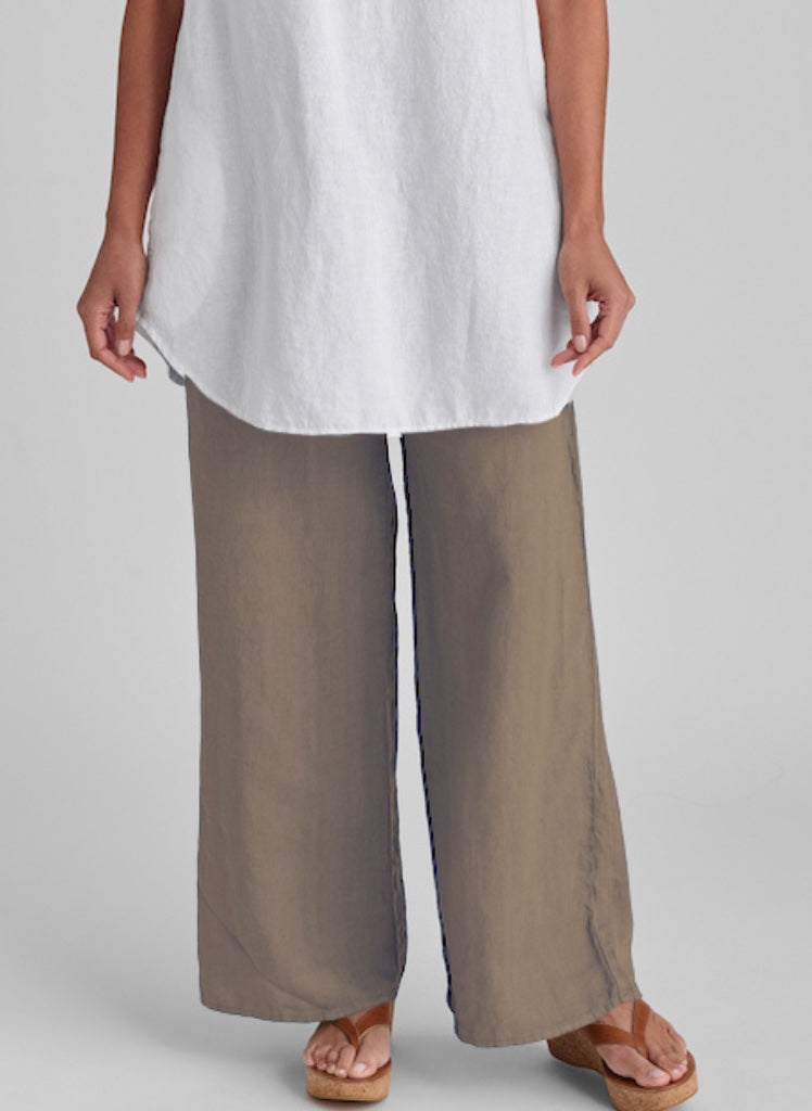 Flat Iron Pant, shown in Java (brown/taupe), size Small.  Model is 5'9" tall.  100% Linen, with a wide Cotton Knit drawstring waistband.