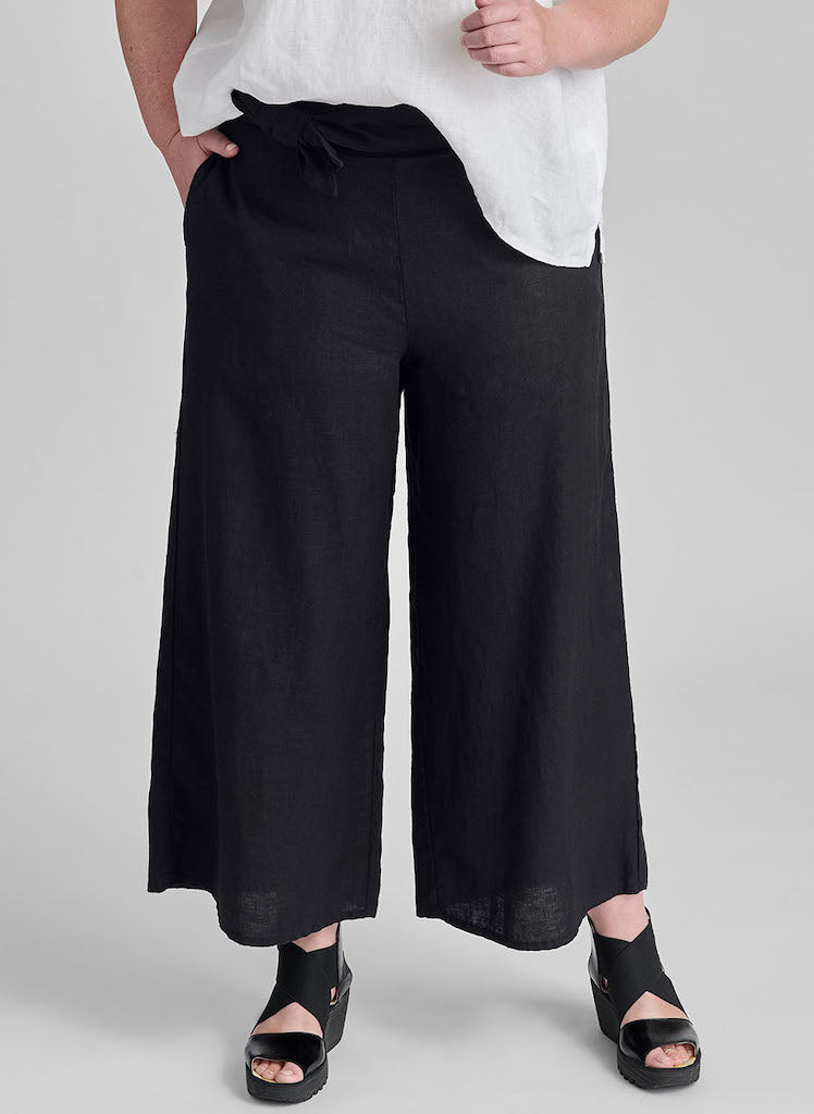 Obi Pant, shown in Black, size Medium. 100% European Linen, Machine Washable.