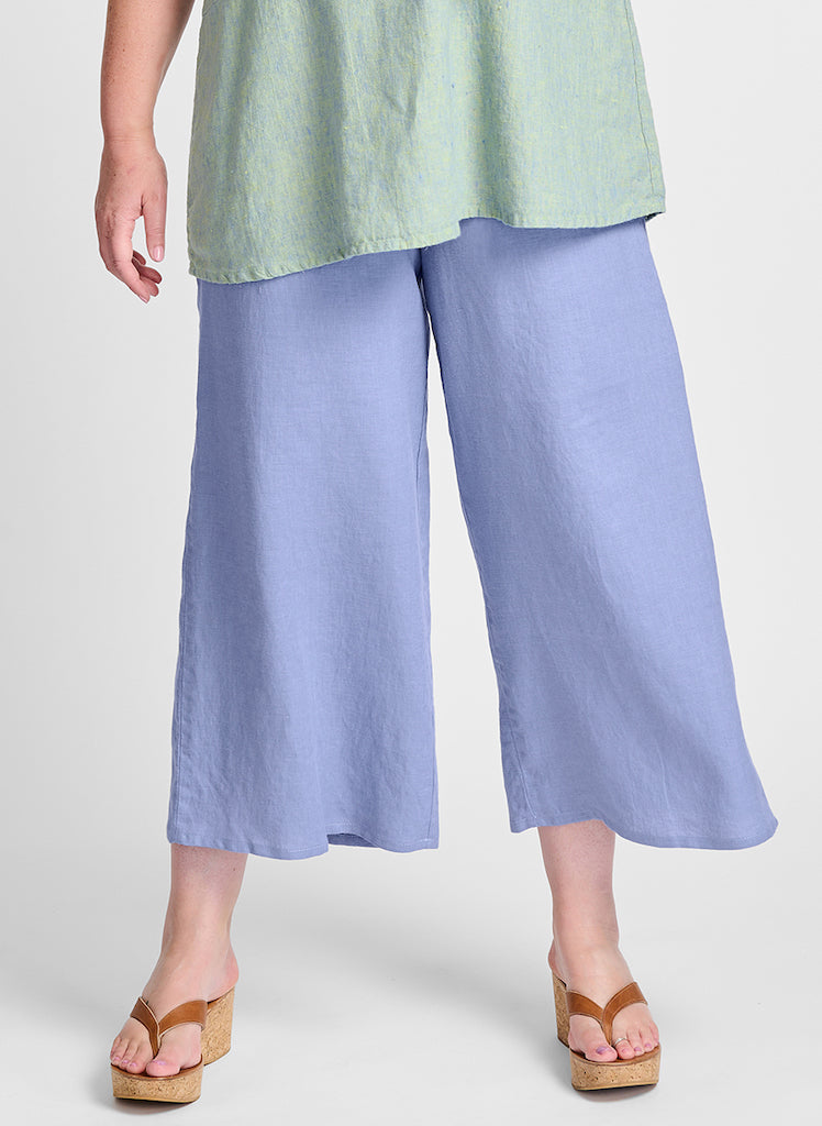 Sociable Flood, shown in Bluebell. Model is 5'9" tall, wearing size Medium. 100% Linen.