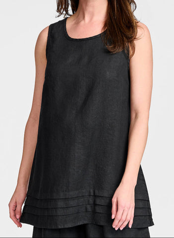 Tuck Tunic, shown in Onyx (solid Black), 100% Linen. Model is 5'9" tall, wearing size Small.