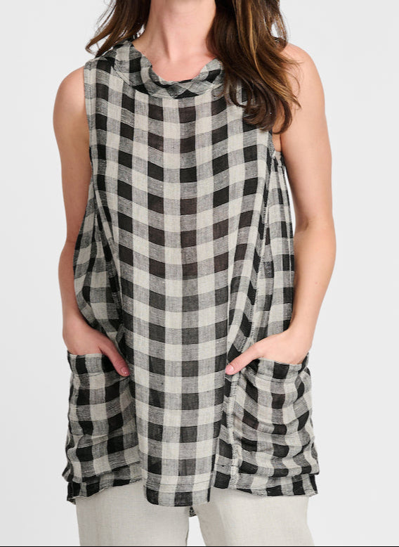 Artful Tunic (shown in Asphalt Check). 100% Linen Gauze, FLAX En-Core 2023. Model is 5'9" tall, wearing size Small.