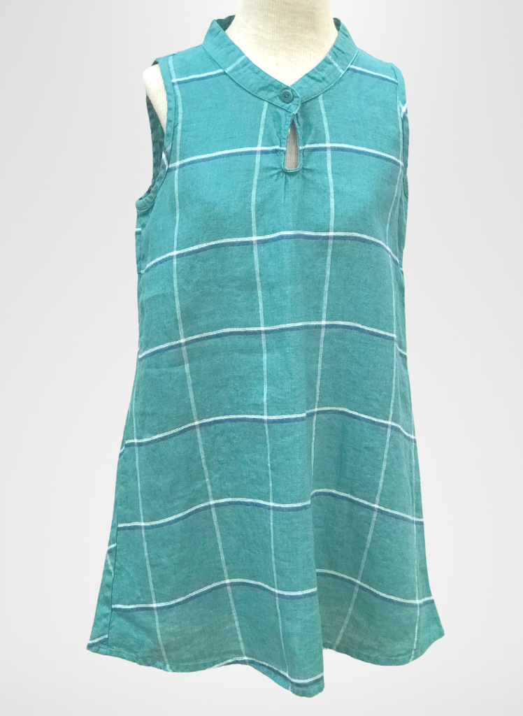 Keyhole Tunic, shown in Cyan Tattersall.