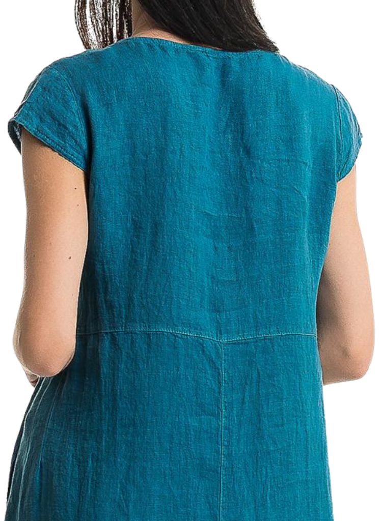 Featuring the horizontal empire seam and center seam detail on the back.  Added structure provides a flattering fit, while still being relaxed.