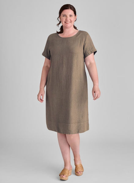 Roadie Tee Dress, shown in Java, size Medium.  Model is 5’9” model.  100% European Linen, Pre-shrunk, Machine Washable.