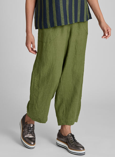 Seamly Pant, shown in Fern (green), size Small.  Model is 5'9" tall.